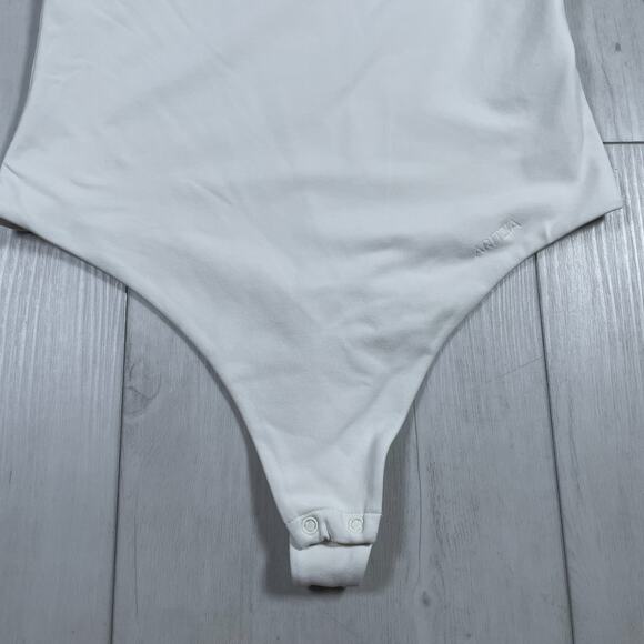 AritziaWomen's Medium Contour Deco White Long Sleeve Bodysuit Off The Shoulder - Picture 3 of 10